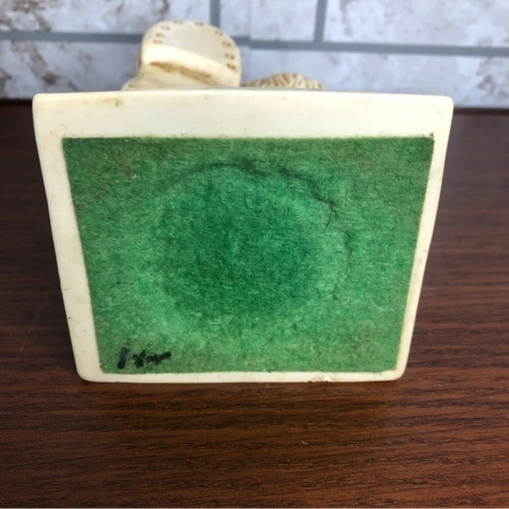Vintage 1977‎ Russ Berrie figurine